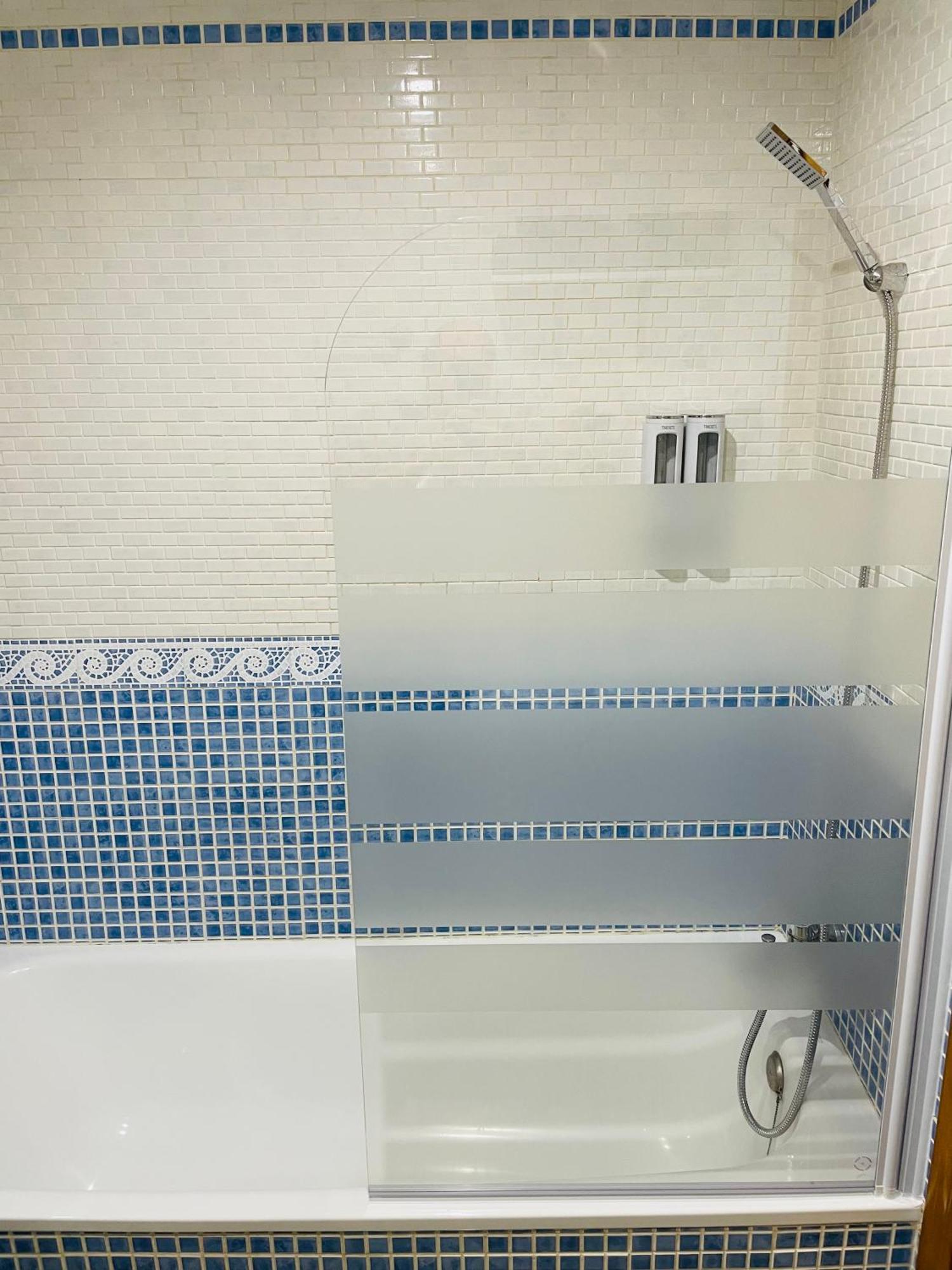 Apartamento La Torre 1337 Precioso, Moderno Y Con Piscina Torremolinos Luaran gambar