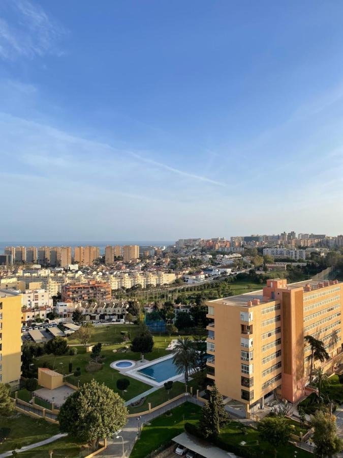 Apartamento La Torre 1337 Precioso, Moderno Y Con Piscina Torremolinos Luaran gambar